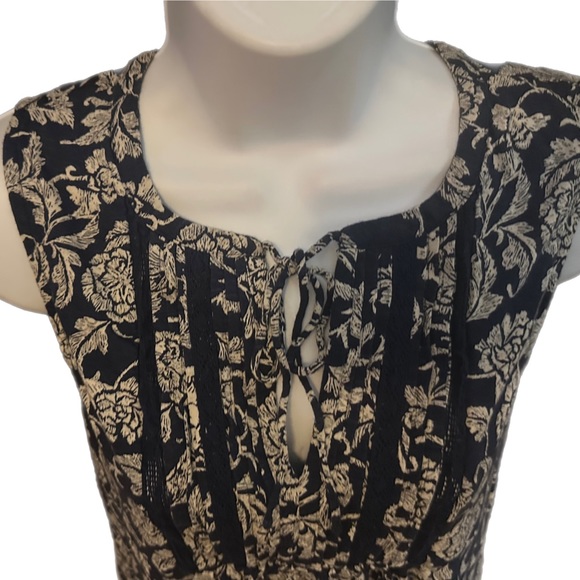 Lucky Brand top - Picture 5 of 7